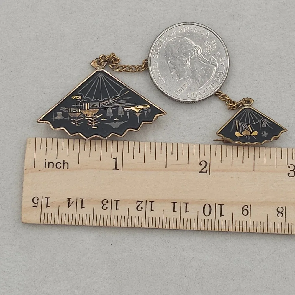 Vintage Japanese Damascene Fan Brooches Sweater Guard K24 Inlay Landscape Japan